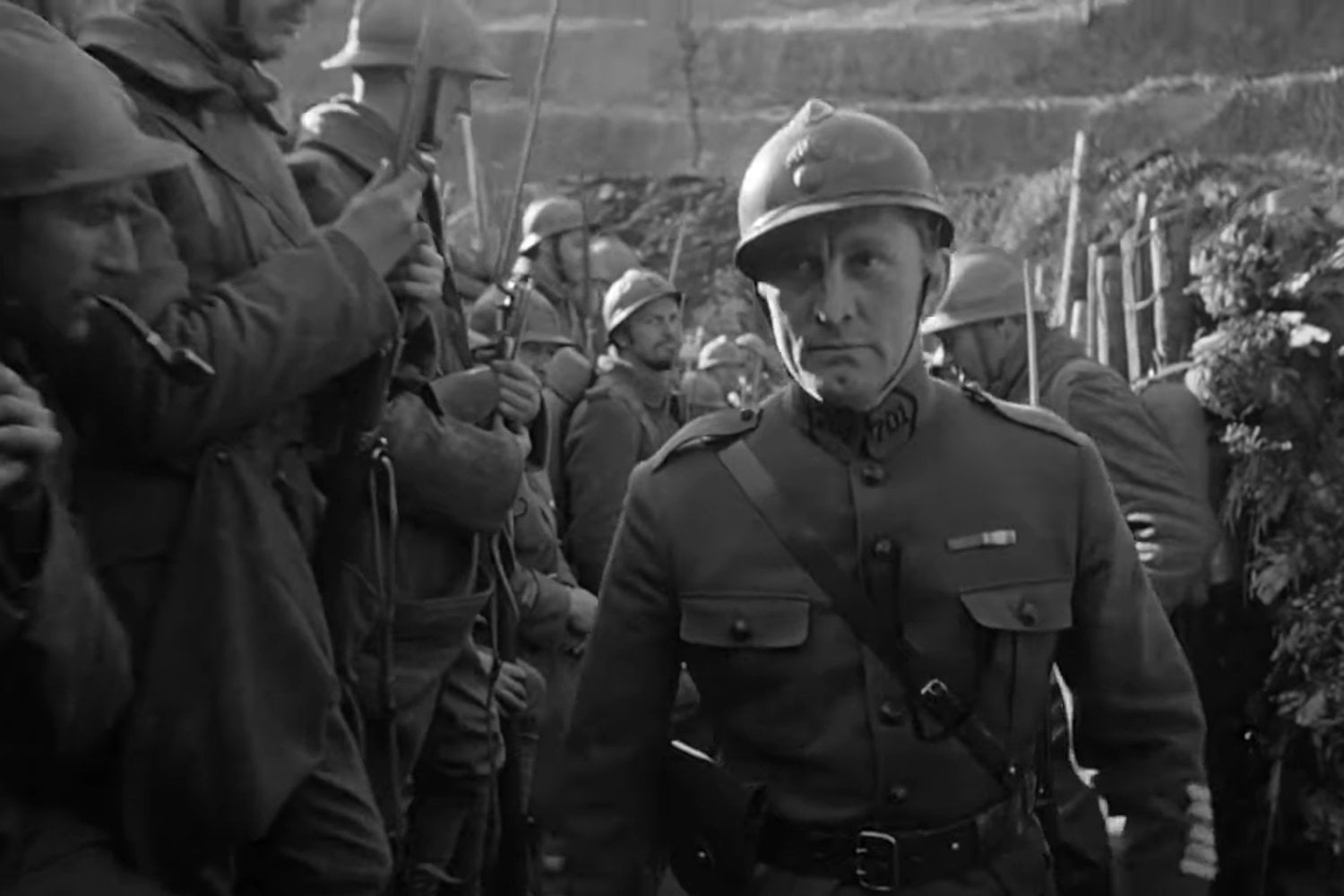 La película bélica que Franco prohibió: la obra maestra de Kubrick que España no pudo ver durante décadas