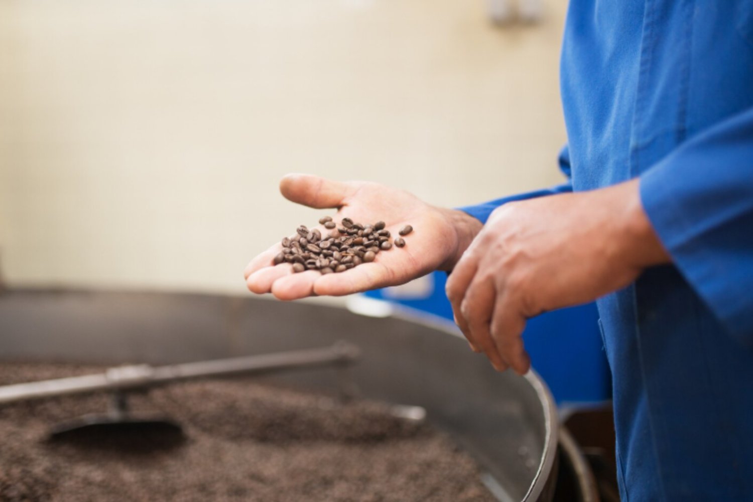 El café que España adora y Europa rechaza: la amarga verdad del torrefacto