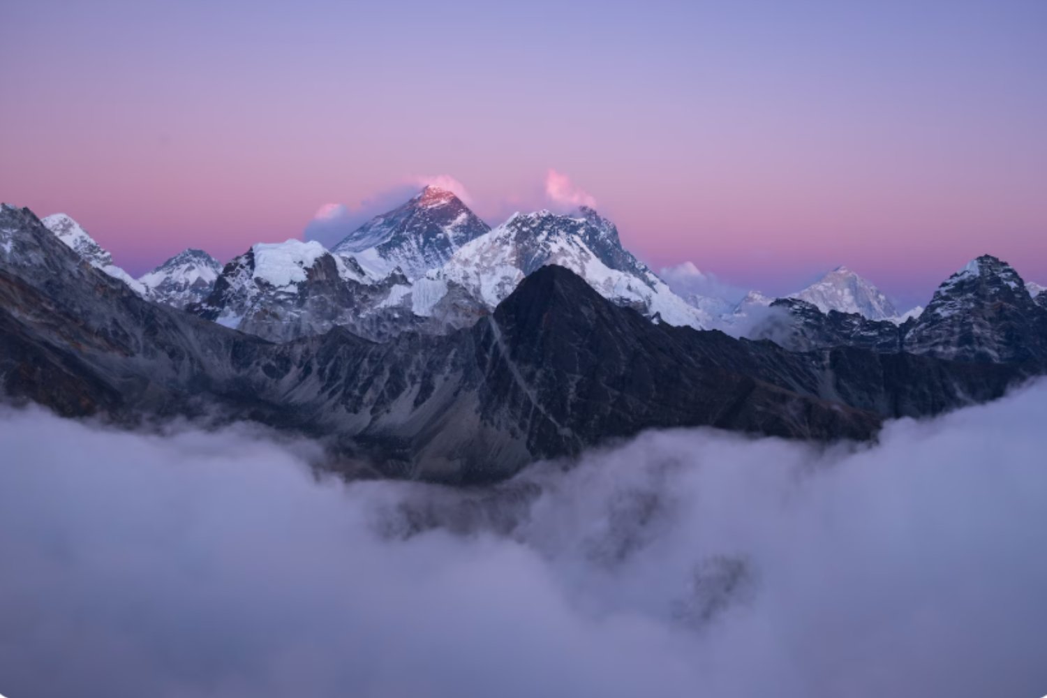 Nepal abre 97 picos gratis para aliviar el Everest, pero nadie quiere escalarlos