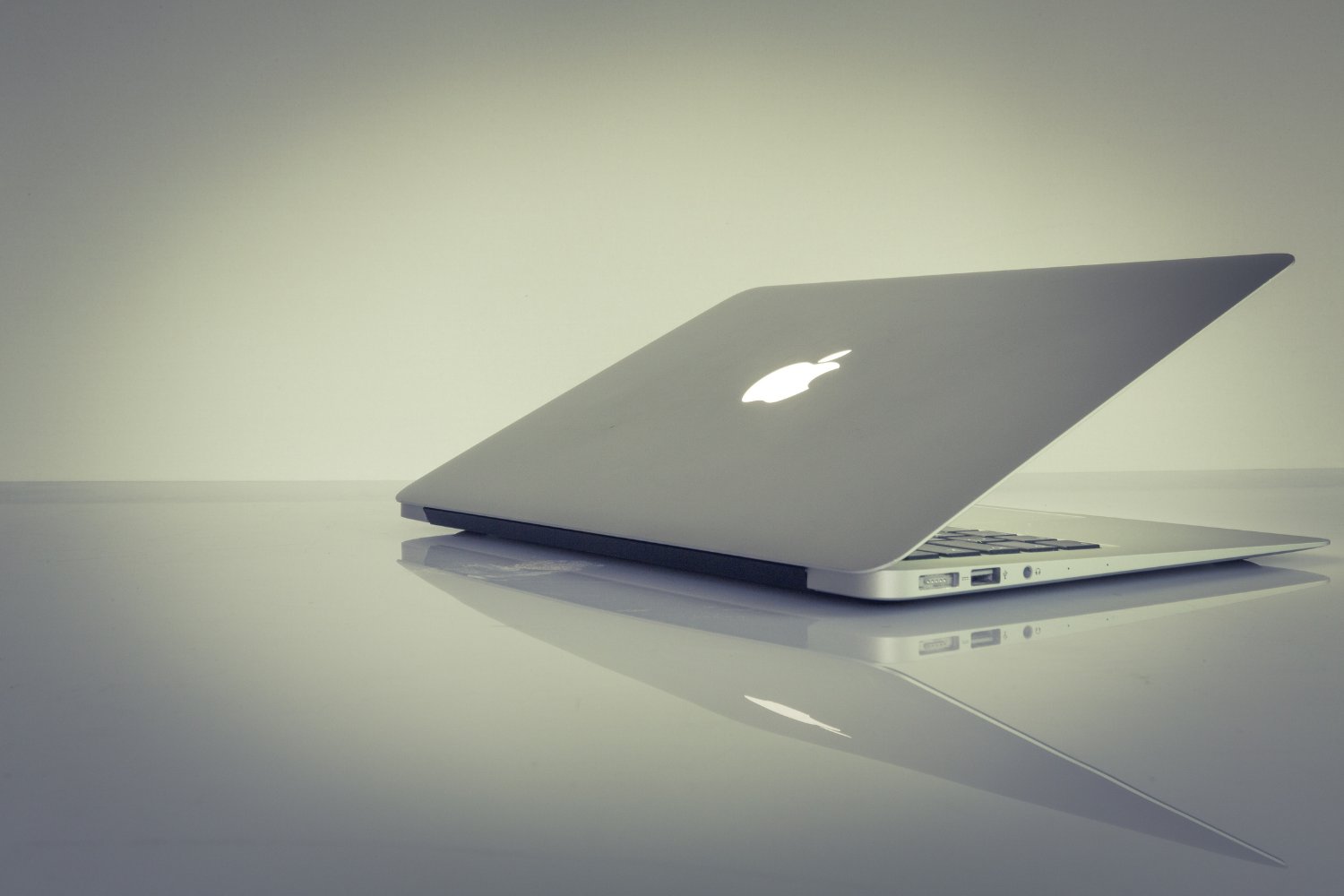 Apple prepara un golpe maestro que podría sacudir el mercado de portátiles