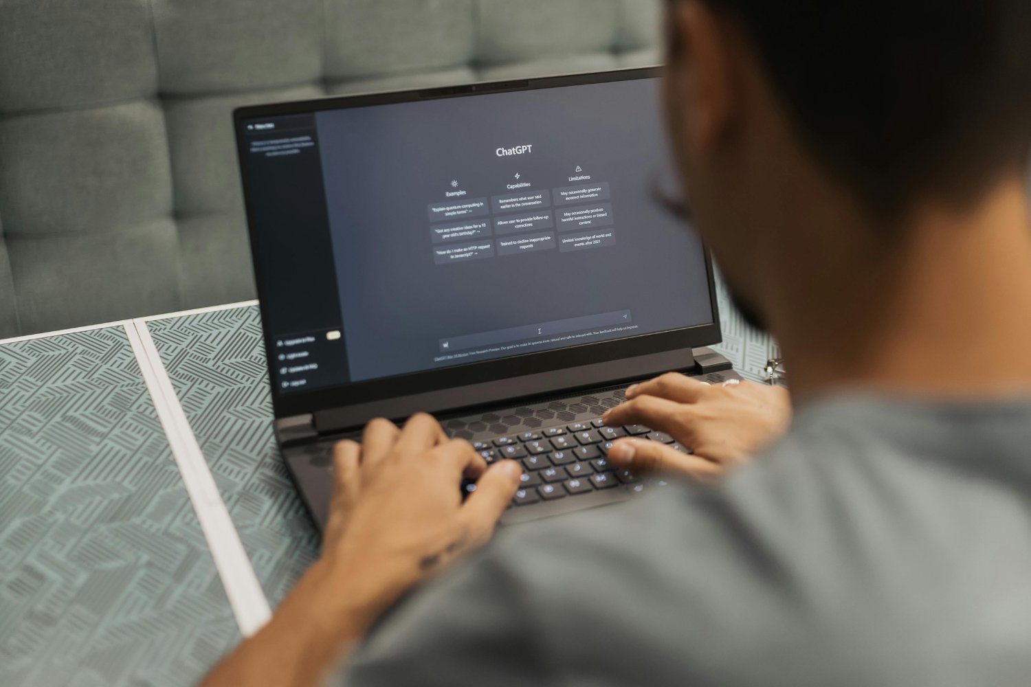 OpenAI se rinde a lo inevitable: lanza sus modelos abiertos tras años de resistencia