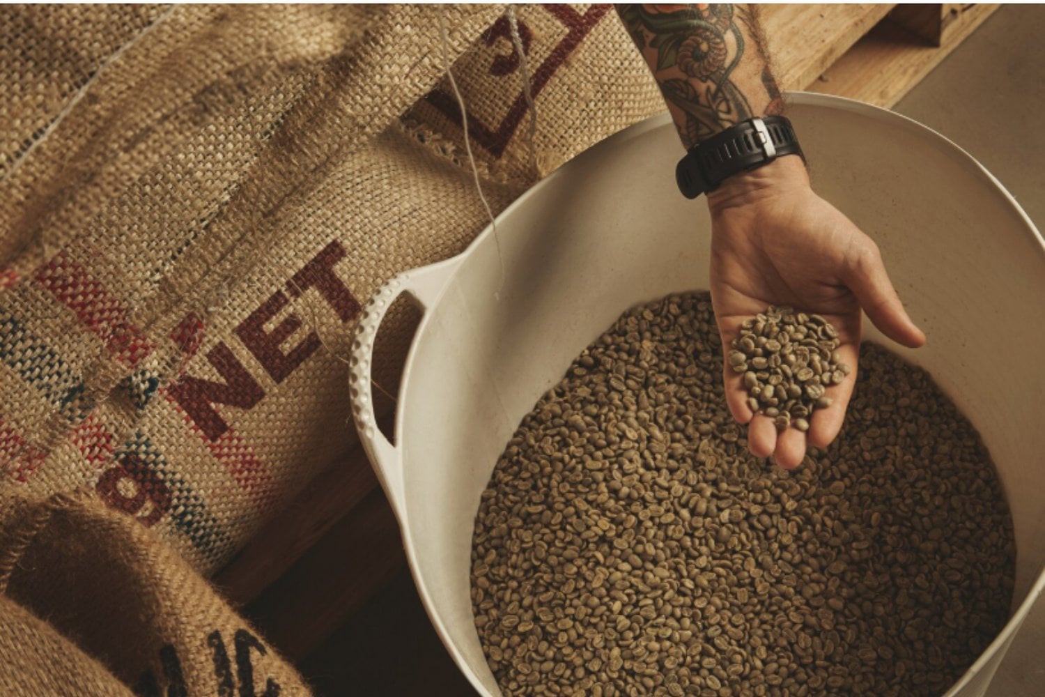 El café que España adora y Europa rechaza: la amarga verdad del torrefacto