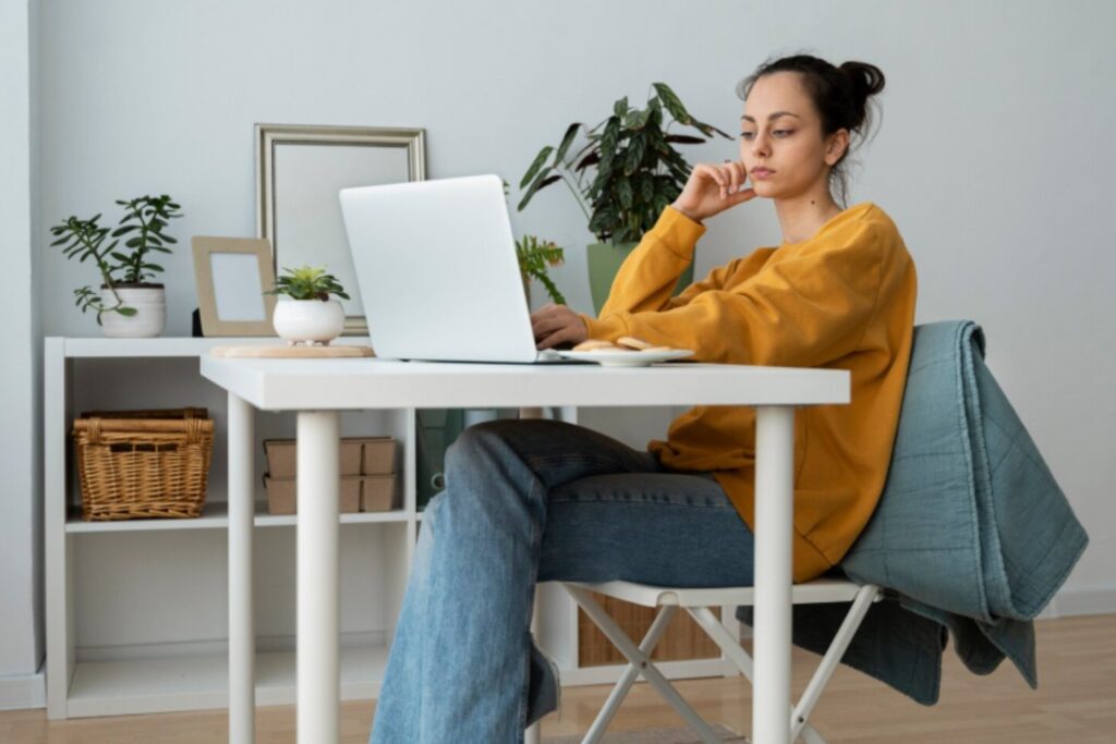 Coinbase endurece el teletrabajo: hackers norcoreanos obligan a imponer presencialidad y más controles