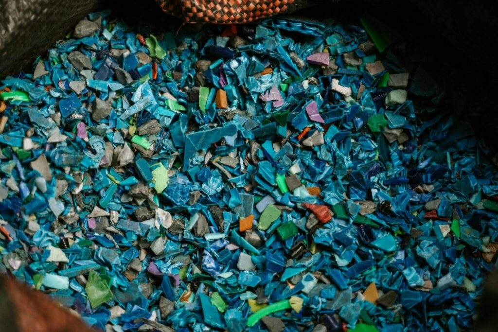 La exclusiva terapia que promete limpiar tu sangre de microplásticos por 11.500 euros: ¿milagro o negocio del miedo?