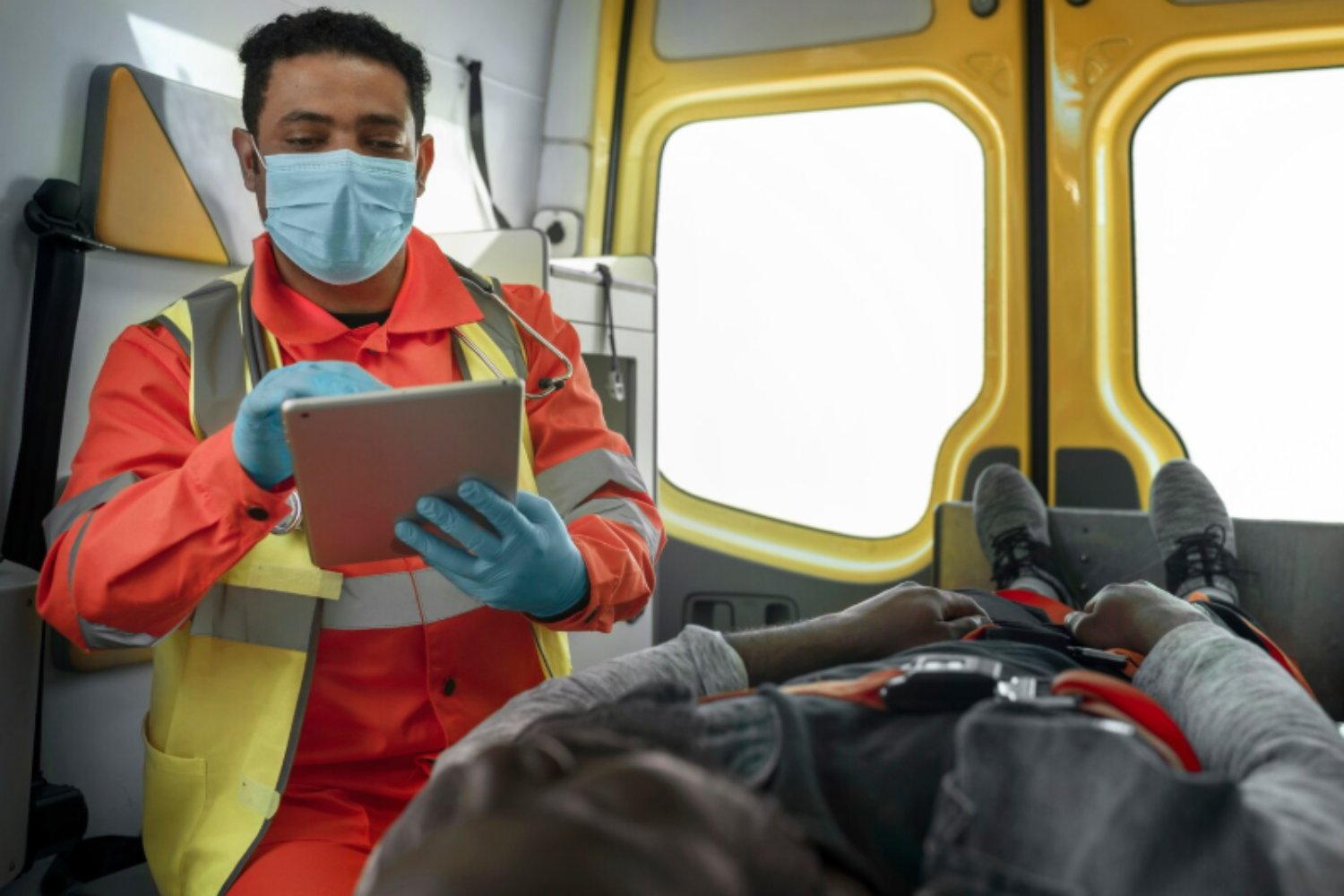 Ciclones y corazón: el inesperado vínculo que dispara hospitalizaciones meses después