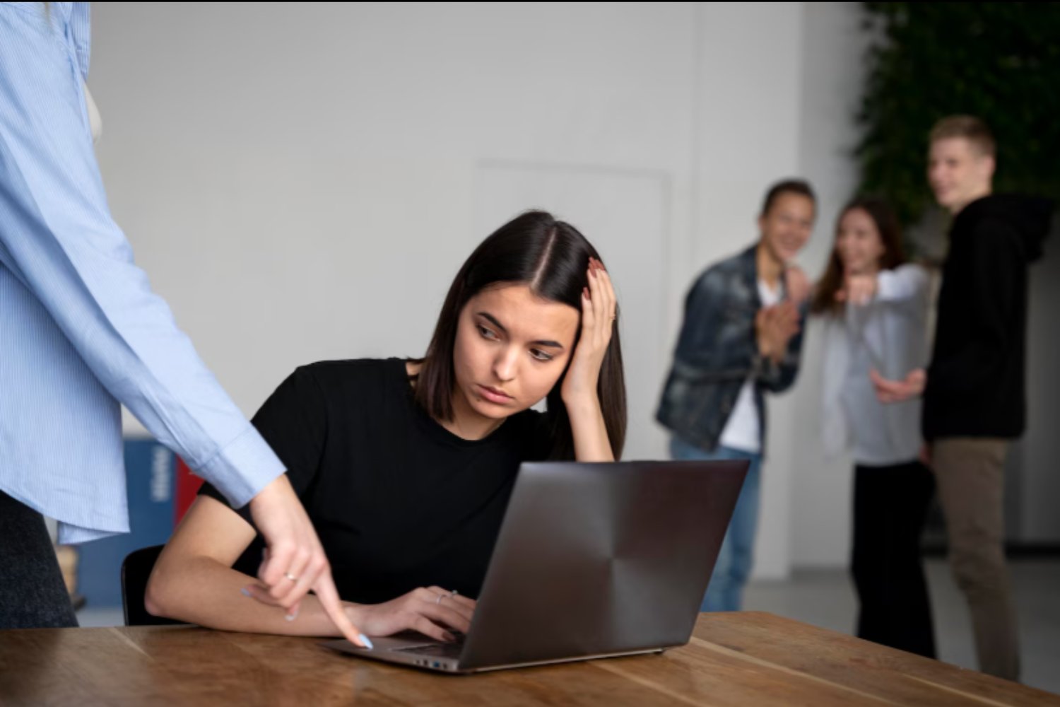 El coste hundido: el sesgo psicológico que te ata a un empleo que ya no quieres