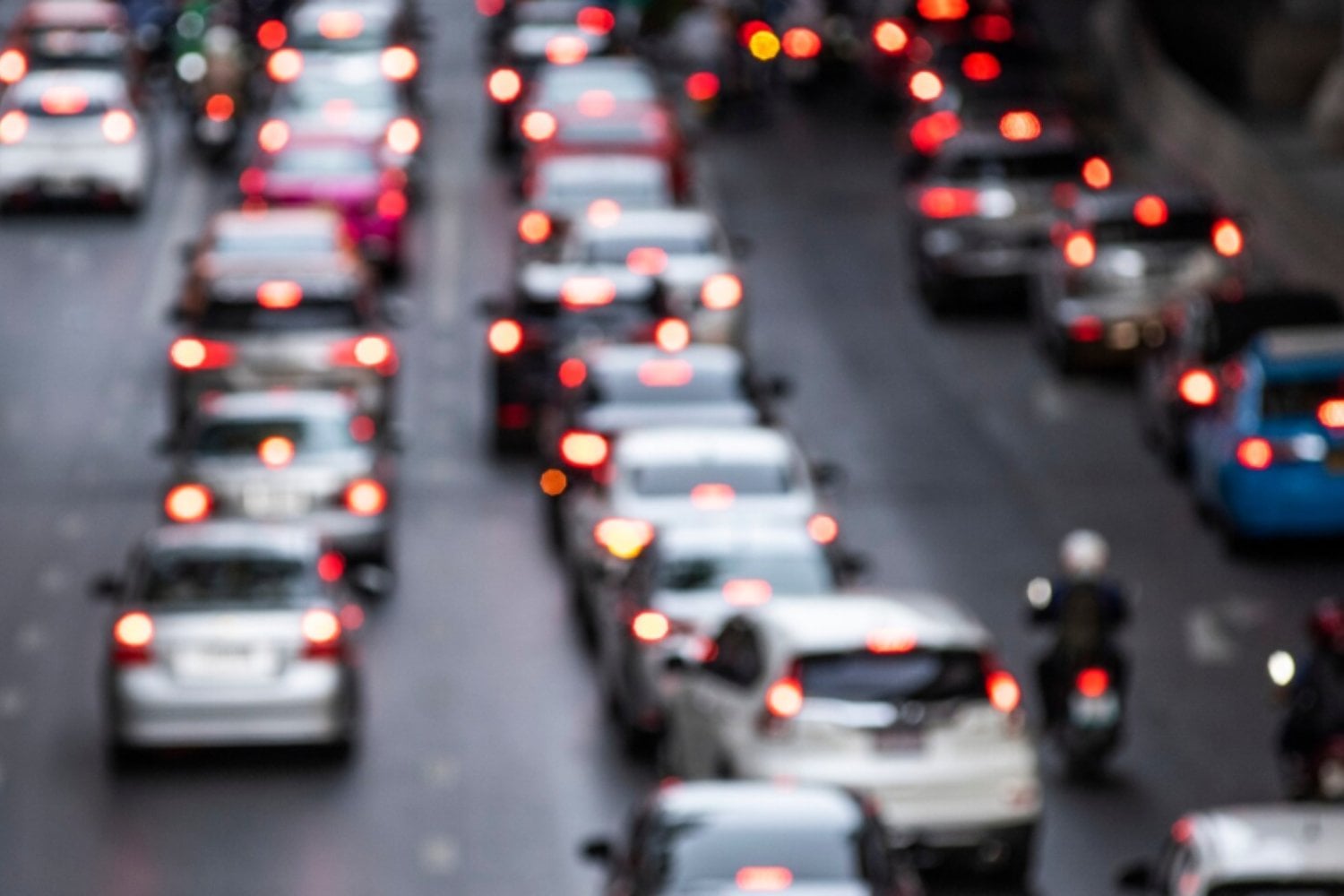 Incendios, trenes cortados y vuelos imposibles: el drama de viajar entre Galicia y Madrid