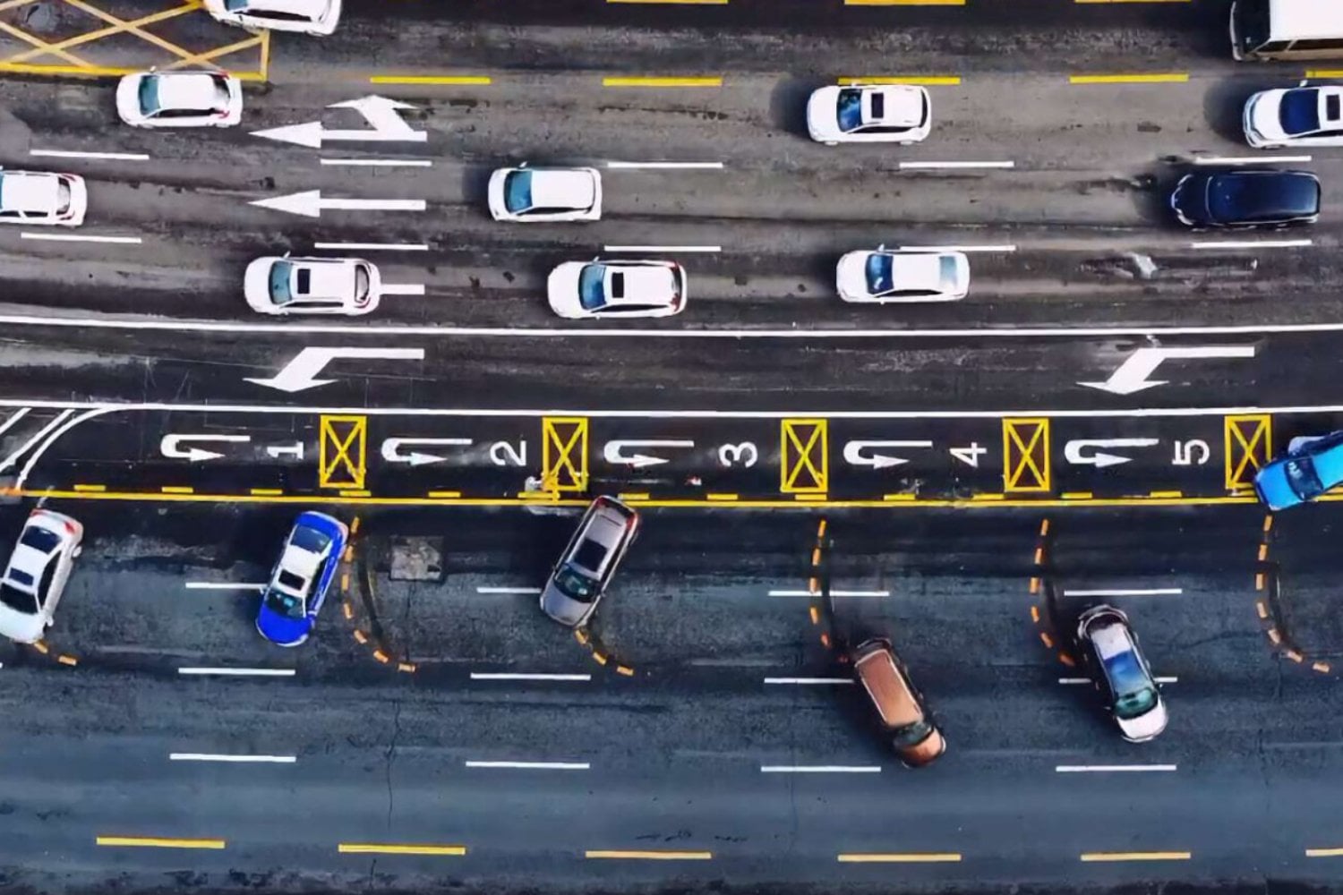 La maniobra de 180º que China ha puesto de moda en plena autovía