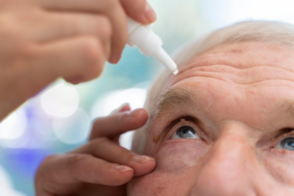 Adiós gafas (por unas horas): el colirio aprobado en EE. UU. que devuelve la visión nítida
