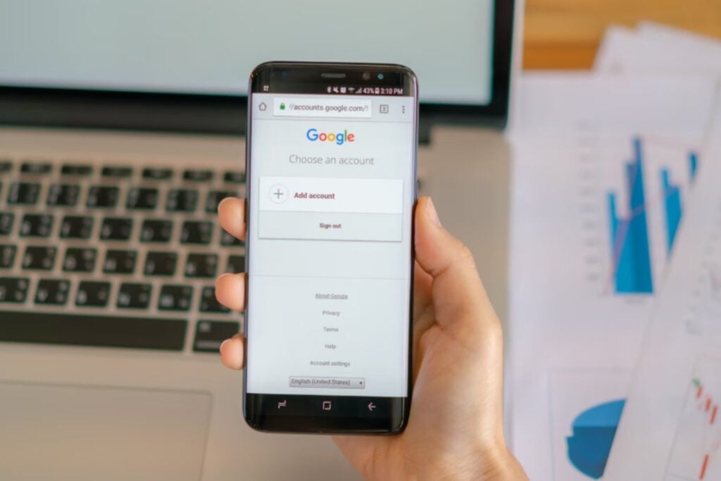 Google dice que te protege… pero lo hace vigilándote: así quiere saber tu edad sin preguntártela