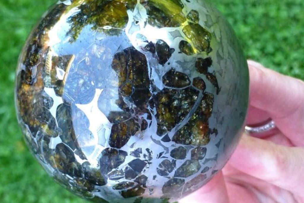 Micrometeoritos fosilizados: cápsulas cósmicas que revelan el clima perdido de la Tierra