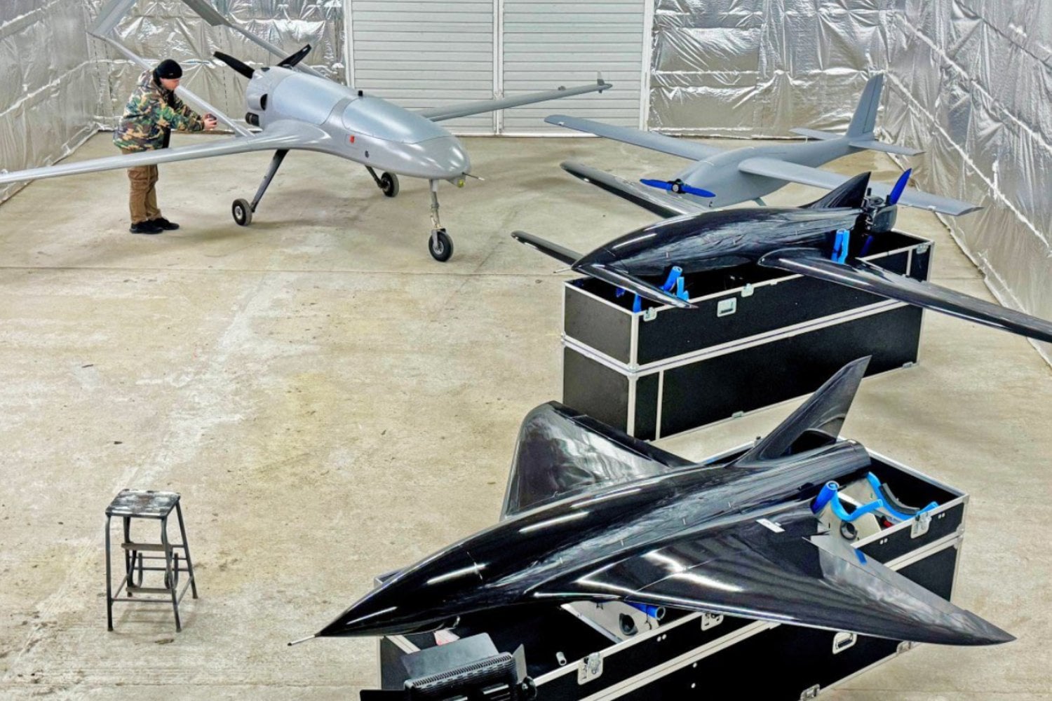 El dron ucraniano que desafía a Rusia: mide 4 metros, lleva 75 kilos de explosivos y piensa con IA