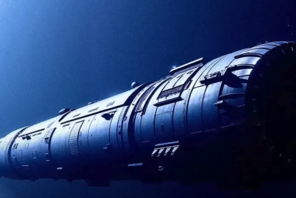 Chrysalis Nave Que Albergara 2400 Pasajeros