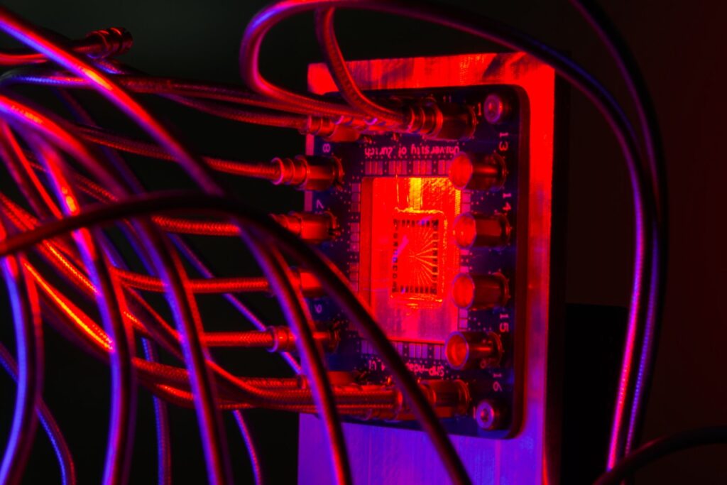 Un detector distinto promete cazar lo invisible. La apuesta más audaz para atrapar la materia oscura