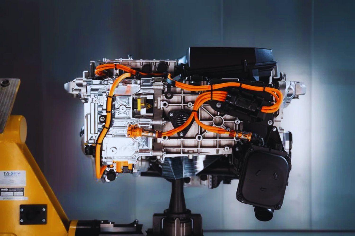 Más de 500 km de autonomía y tres minutos de recarga: el plan de BMW para su primer auto de hidrógeno