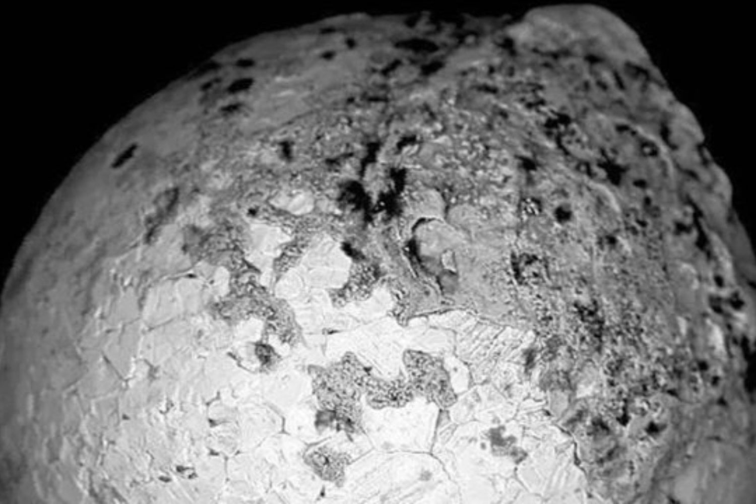 El objeto interestelar estrellado en el Pacífico tiene una explicación extraordinaria. Los fragmentos recuperados refuerzan la hipótesis de un origen extraterrestre.