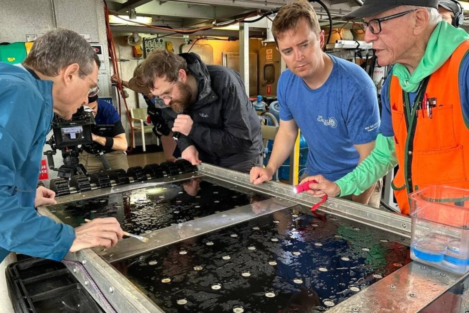 El objeto interestelar estrellado en el Pacífico tiene una explicación extraordinaria. Los fragmentos recuperados refuerzan la hipótesis de un origen extraterrestre.