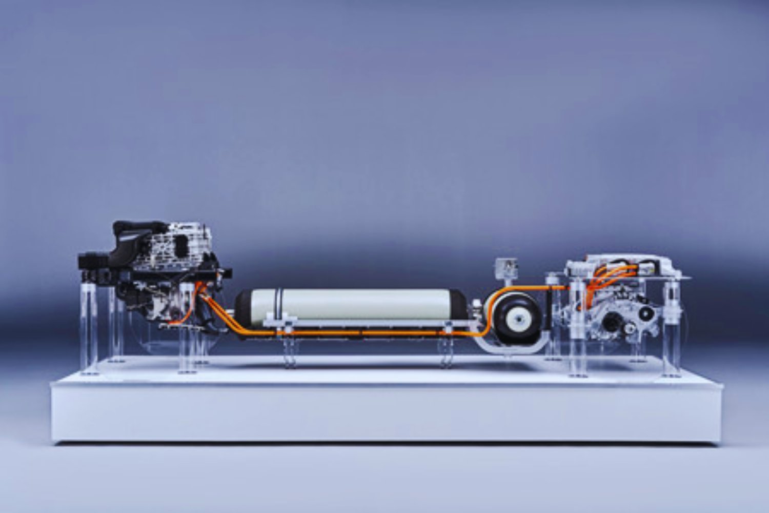 Más de 500 km de autonomía y tres minutos de recarga: el plan de BMW para su primer auto de hidrógeno