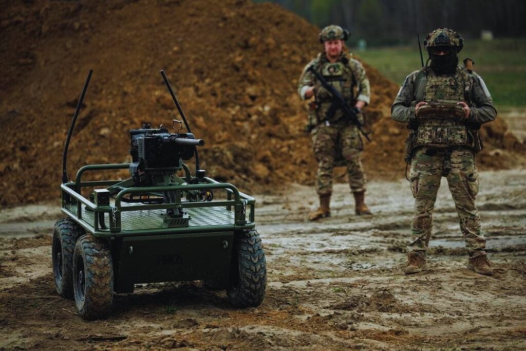 El ejército que Ucrania está construyendo no se parece a nada que hayamos visto: viejas máquinas convertidas en robots para resistir a Rusia