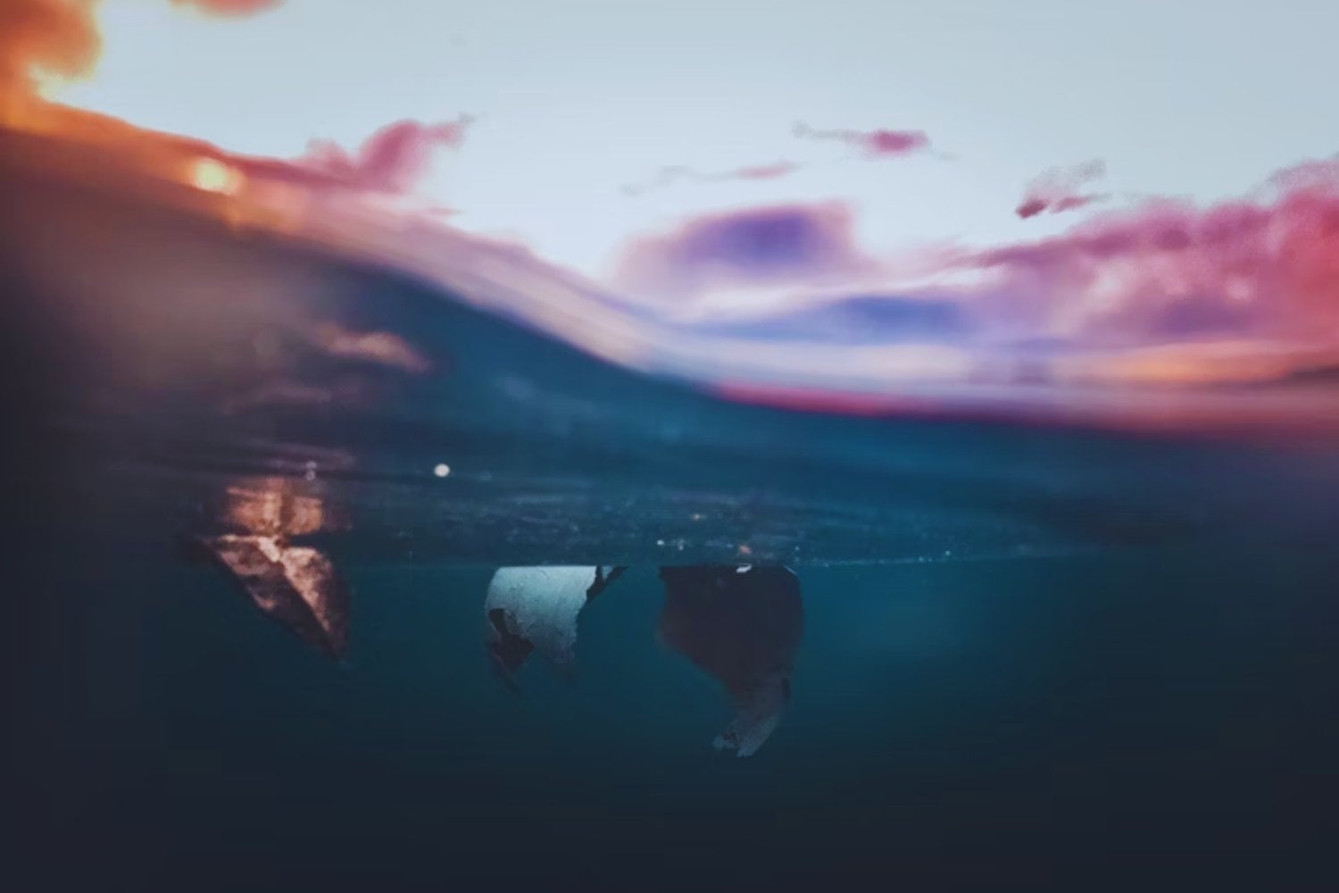 China, Filipinas e India son los países que más plástico vierten al océano: un informe revela cómo la mala gestión de residuos alimenta la crisis global