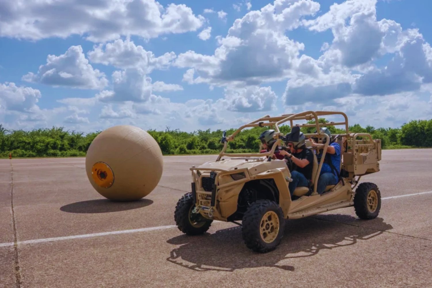 La NASA lo archivó en 2003. Dos estudiantes lo han rescatado y hoy rueda como un robot incapaz de volcar