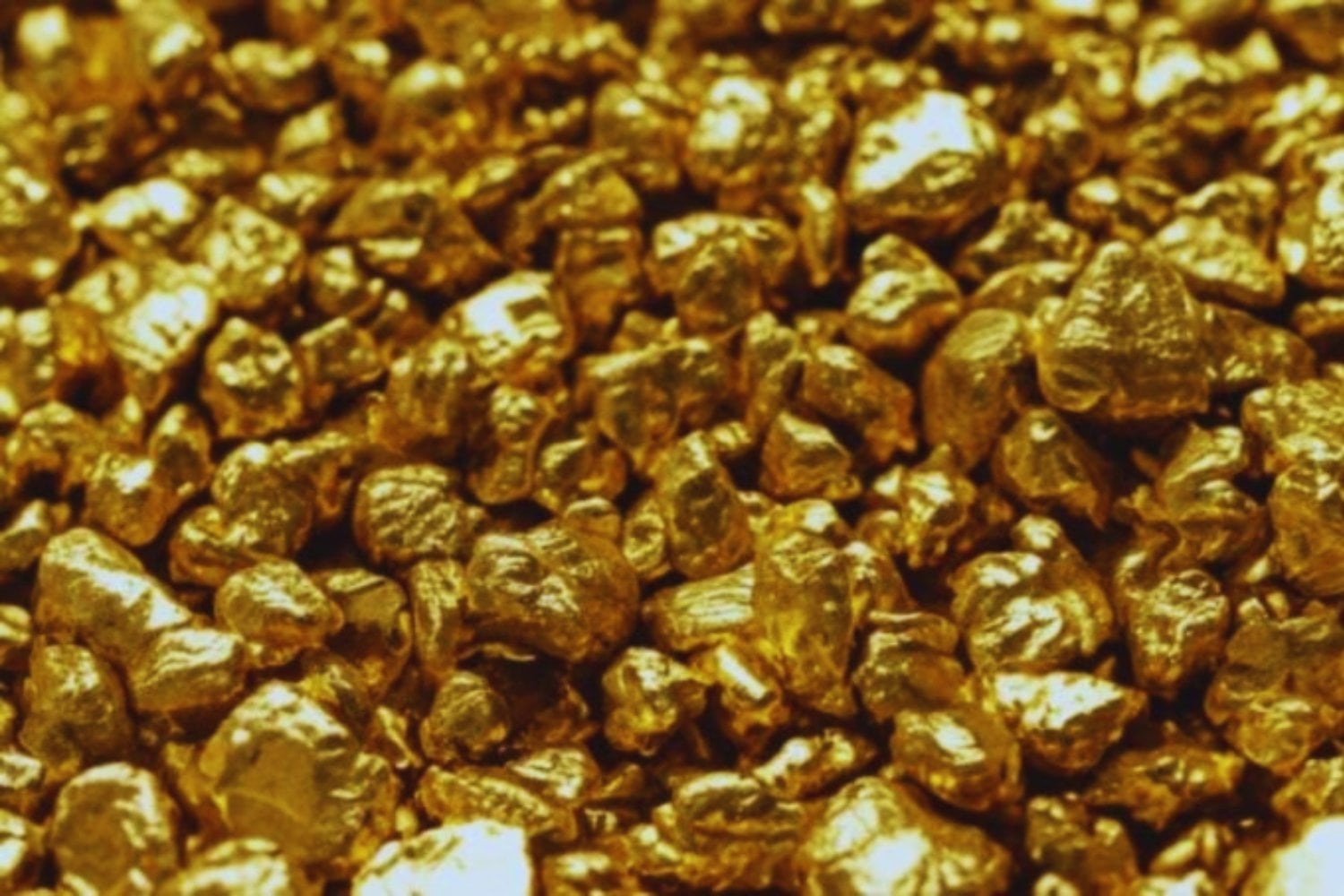 El oro no aparece por azar: la ciencia acaba de revelar el viaje secreto que lo trae desde las profundidades de la Tierra