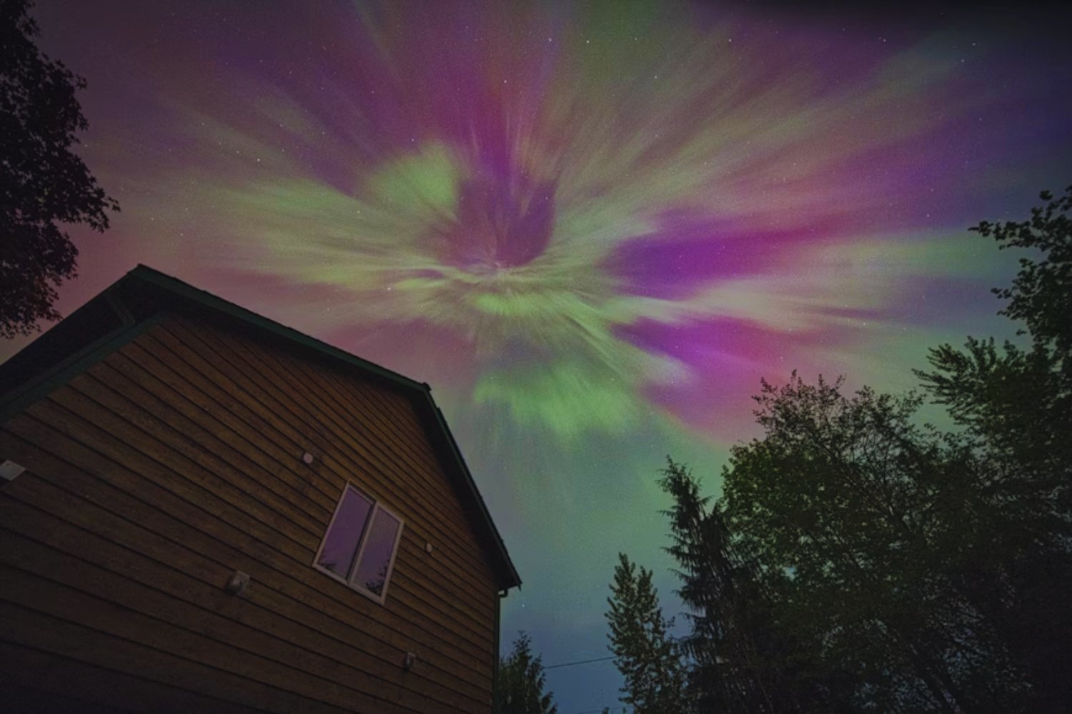 Durante décadas estudiamos las auroras como un espectáculo del norte: esta tormenta solar “caníbal” hará que se extiendan mucho más allá