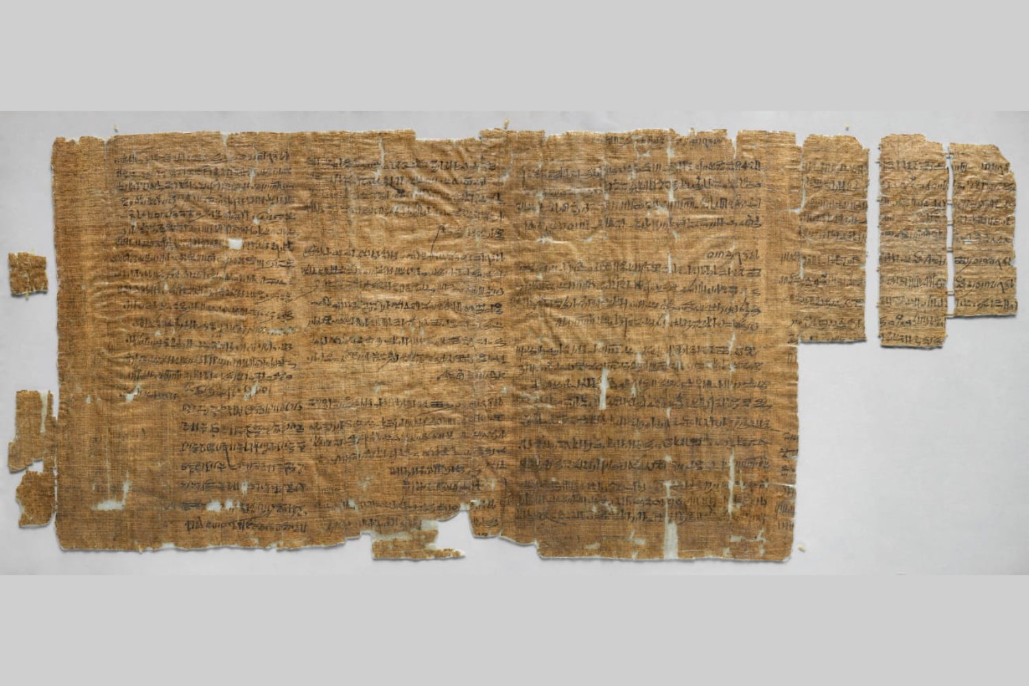 Egipto, siglo XII a.C.: los obreros de Deir el-Medina bloquearon el acceso al Valle de los Reyes. El retraso en sus pagos provocó la primera huelga laboral que desafió al faraón Ramsés III