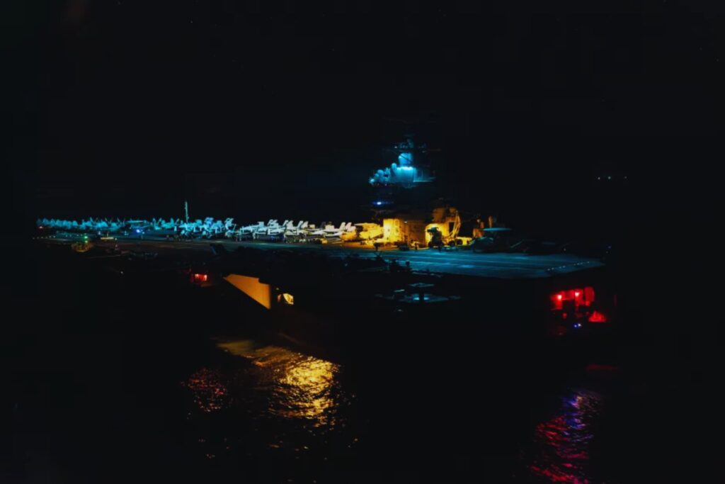 El portaaviones más grande del mundo se despliega en el Mar del Norte. La US Navy envía un mensaje de fuerza en un escenario de tensiones crecientes