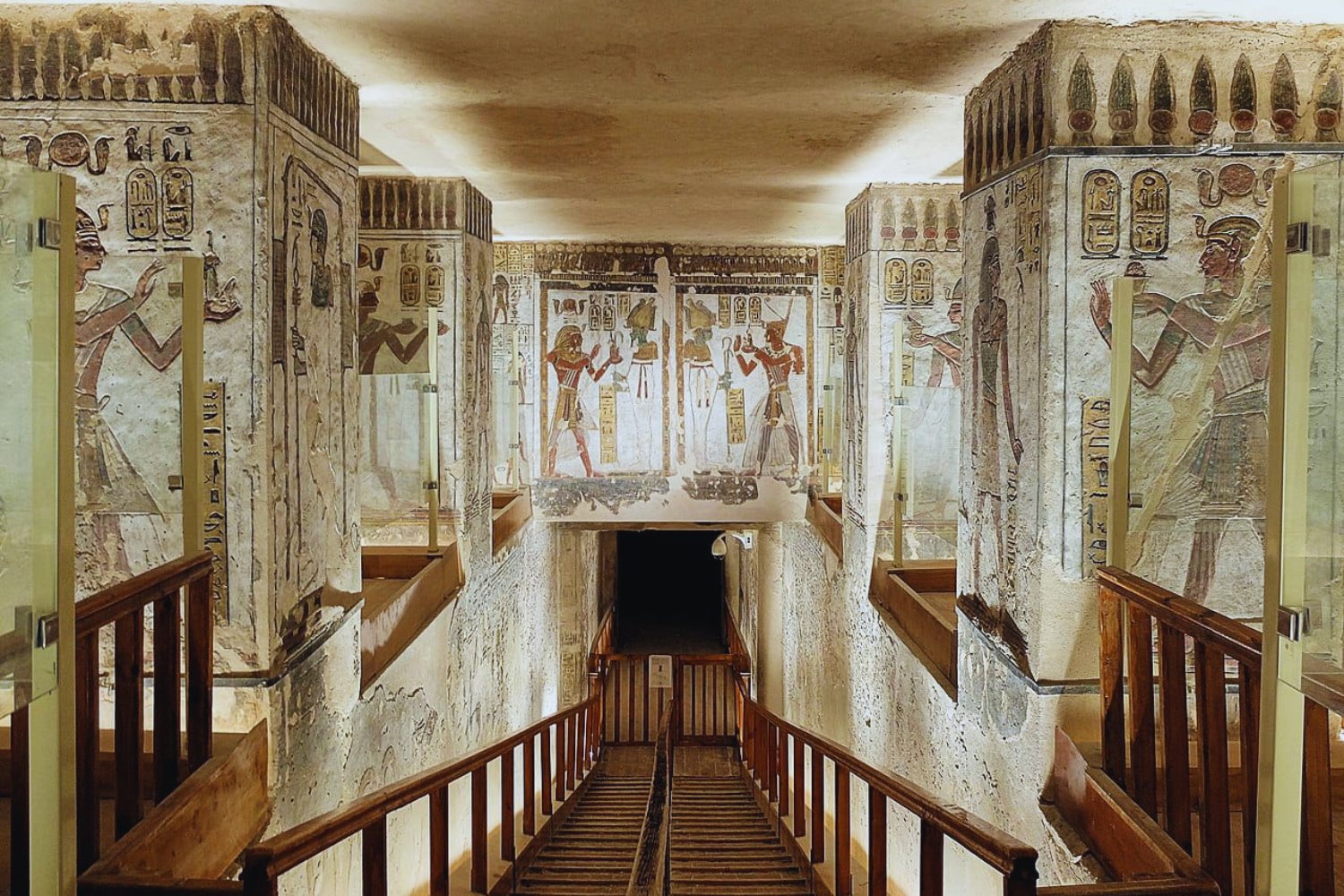 Egipto, siglo XII a.C.: los obreros de Deir el-Medina bloquearon el acceso al Valle de los Reyes. El retraso en sus pagos provocó la primera huelga laboral que desafió al faraón Ramsés III