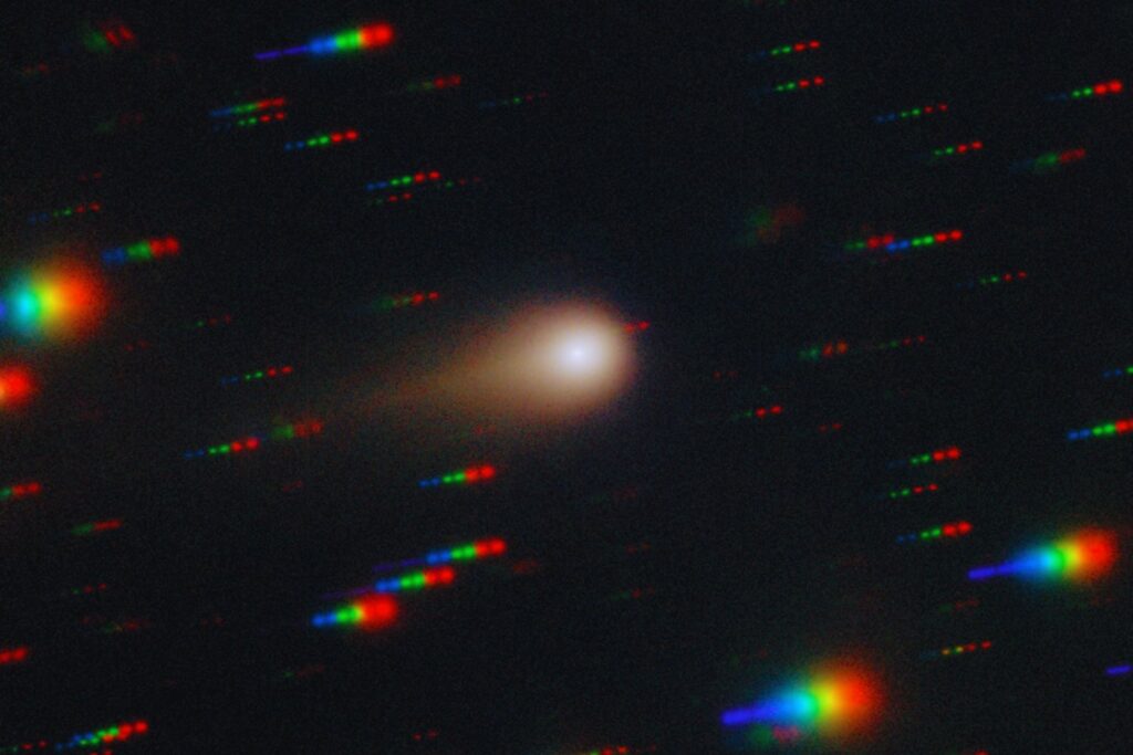 El visitante que no vuelve. El cometa 3I/ATLAS deja un último retrato antes de desaparecer en el espacio interestelar
