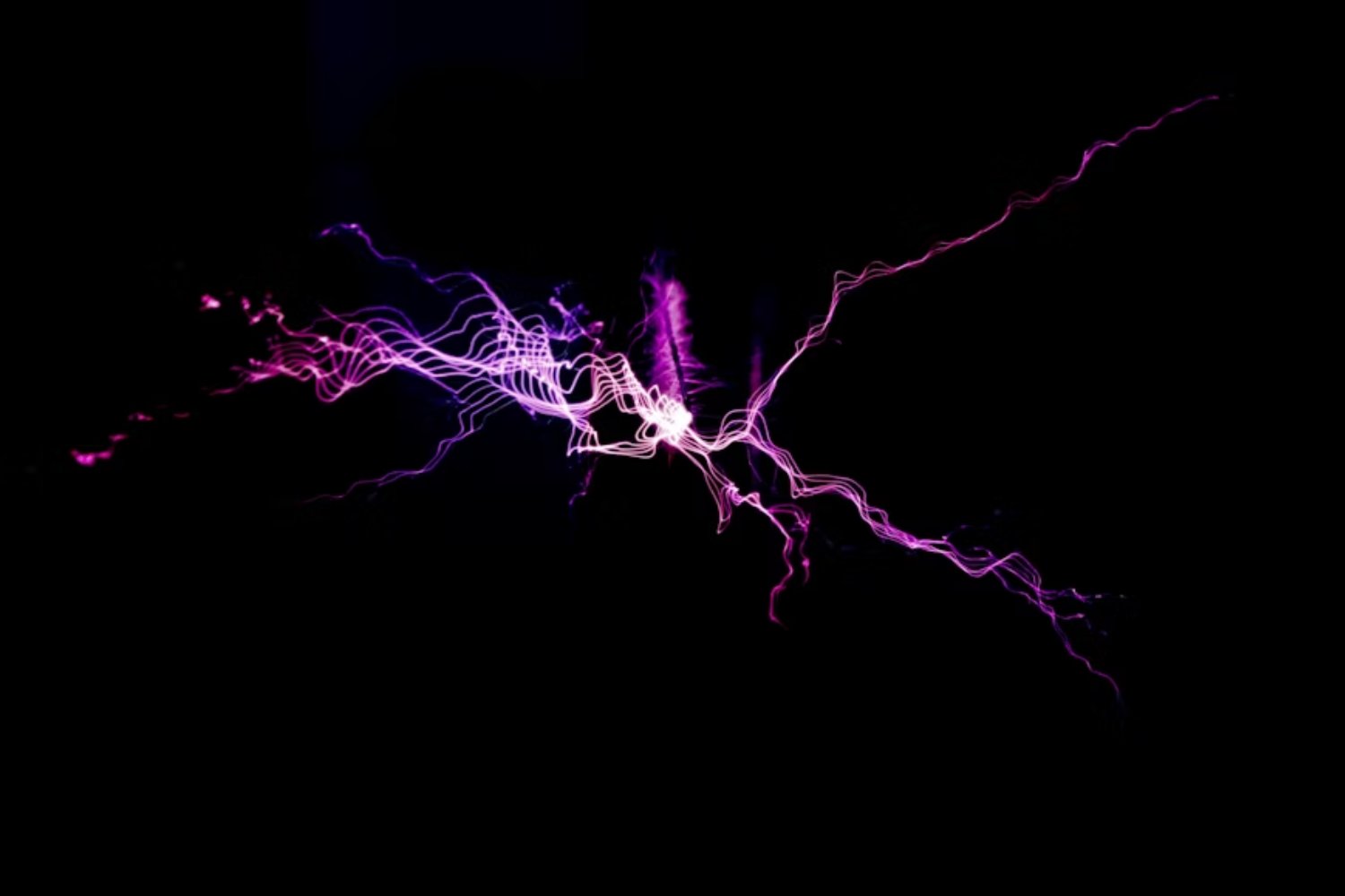 Investigadores australianos crean un material que convierte calor residual en electricidad con un 13% de eficiencia: récord mundial