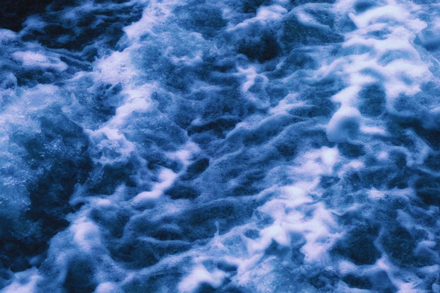 Del caos al cálculo: la teoría que intenta explicar las turbulencias y promete vuelos más seguros en un cielo cada vez más inestable