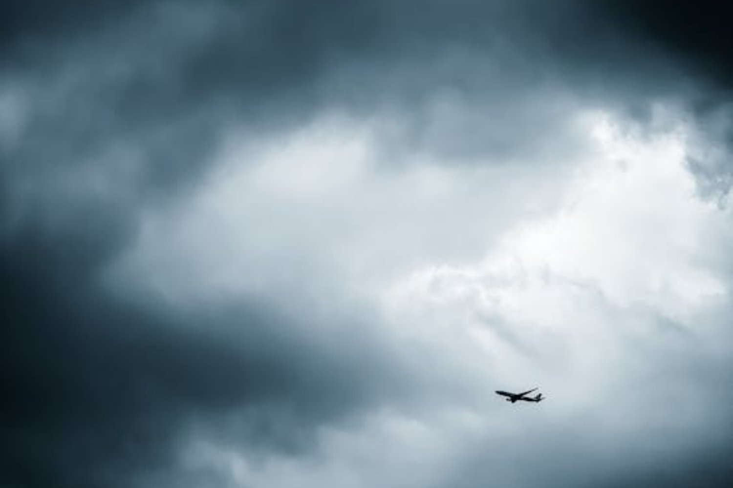 Del caos al cálculo: la teoría que intenta explicar las turbulencias y promete vuelos más seguros en un cielo cada vez más inestable