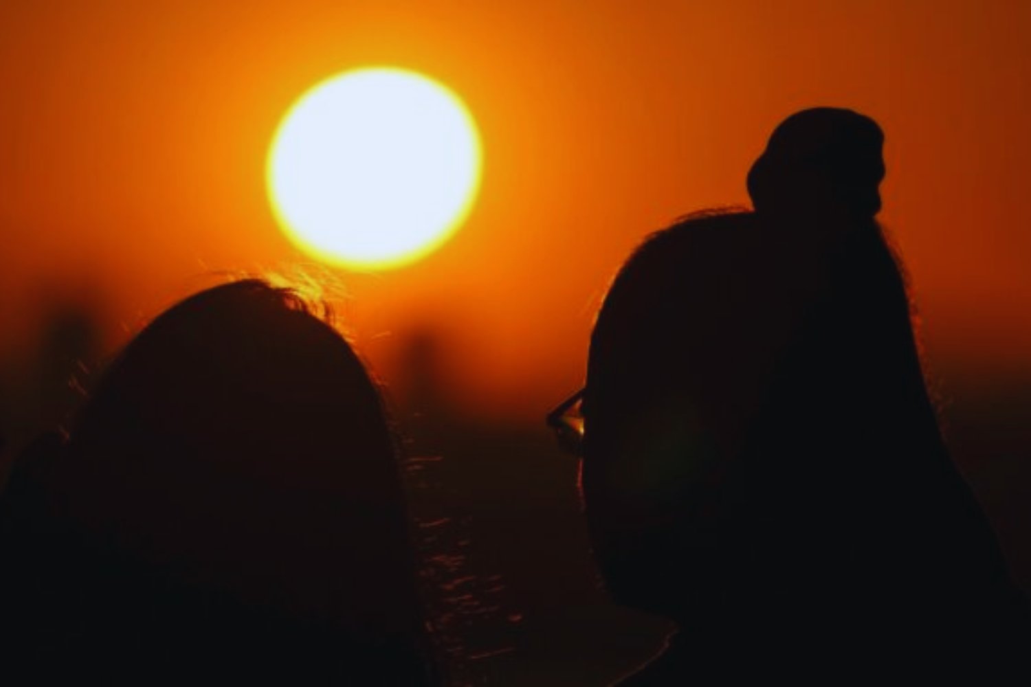 Los gigantes del carbono bajo la lupa. Un estudio revela su huella en las olas de calor más mortales