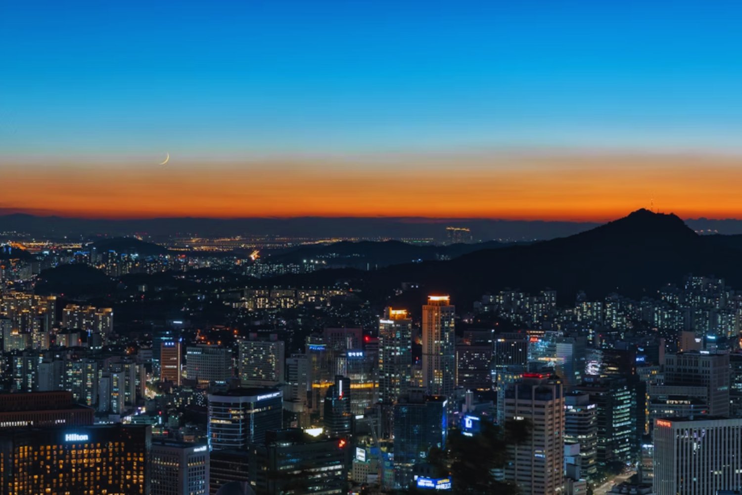 Corea del Sur trabaja más que Japón y la OCDE. El experimento de la semana de cuatro días está demostrando que no hacía falta