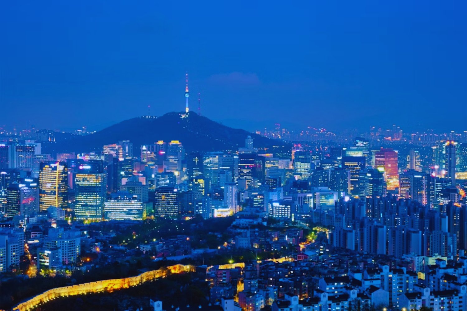 Corea del Sur trabaja más que Japón y la OCDE. El experimento de la semana de cuatro días está demostrando que no hacía falta