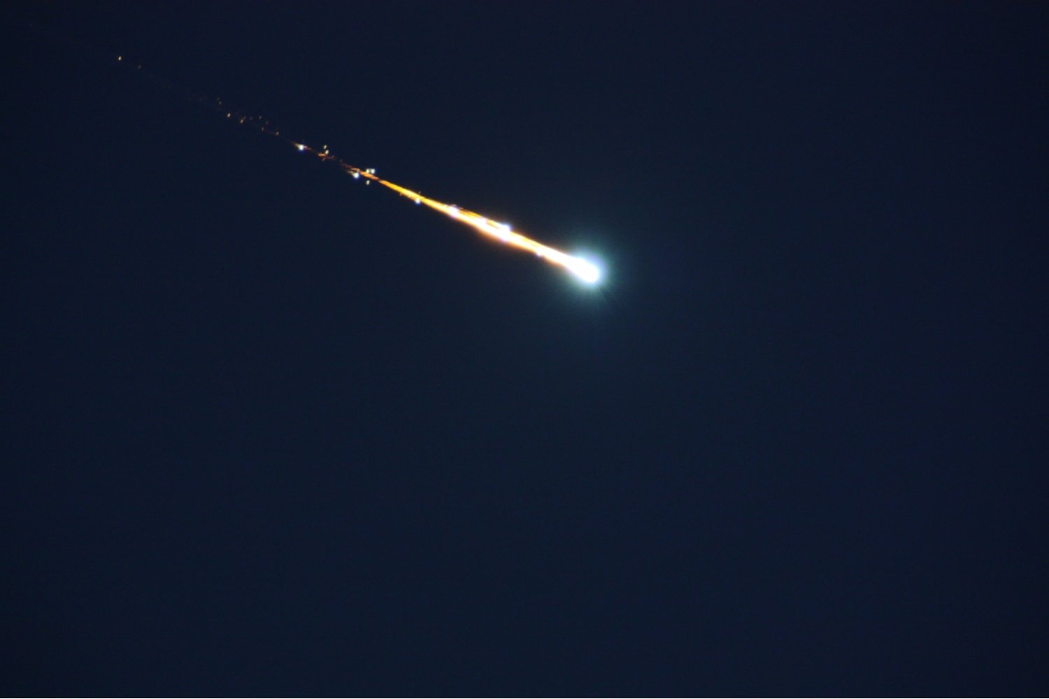 Una llamarada fugaz sorprendió a La Pampa. El cielo guardaba un visitante inesperado