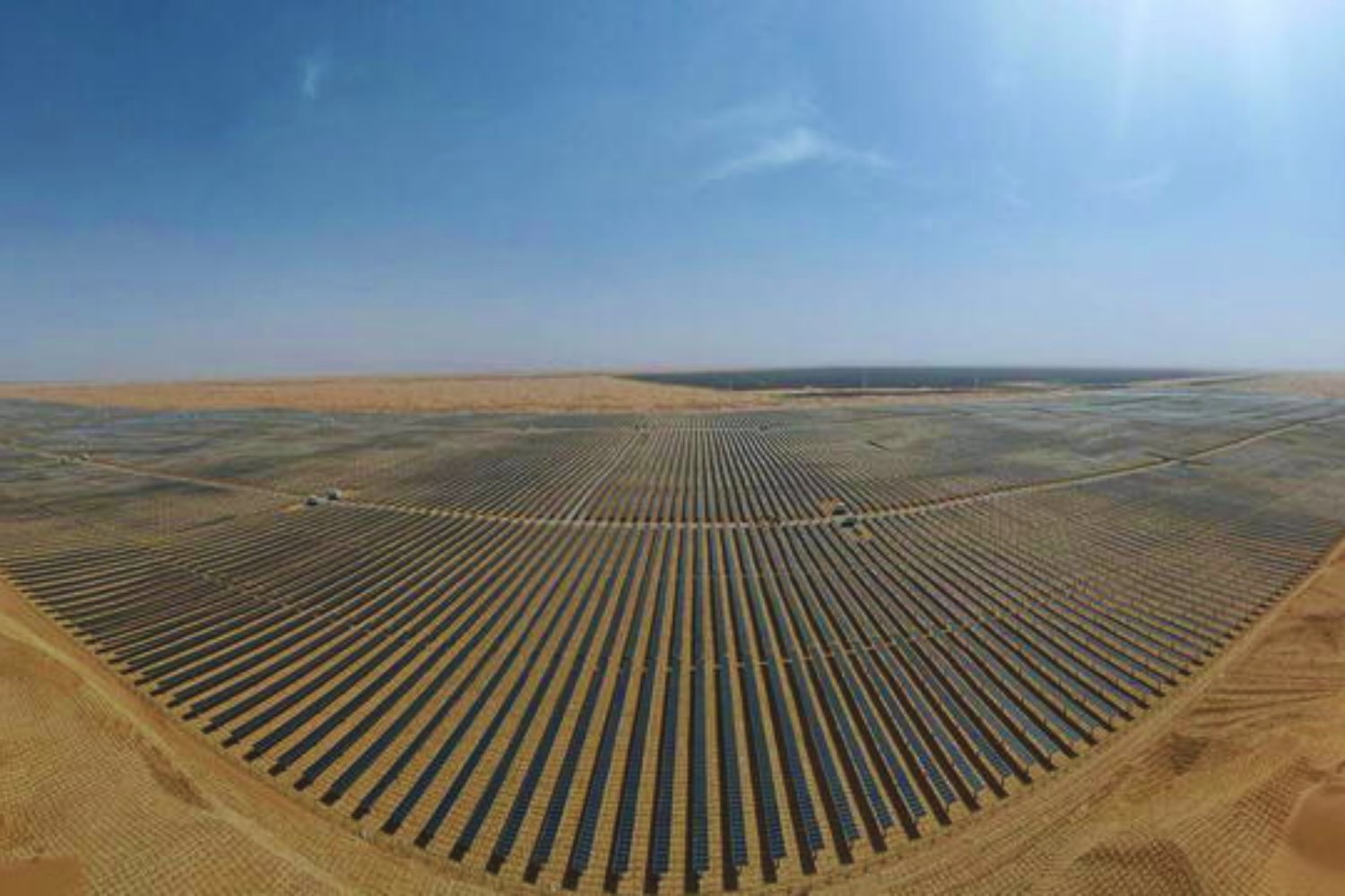 China no solo construyó la mayor planta solar del mundo: también convirtió un desierto en un laboratorio verde