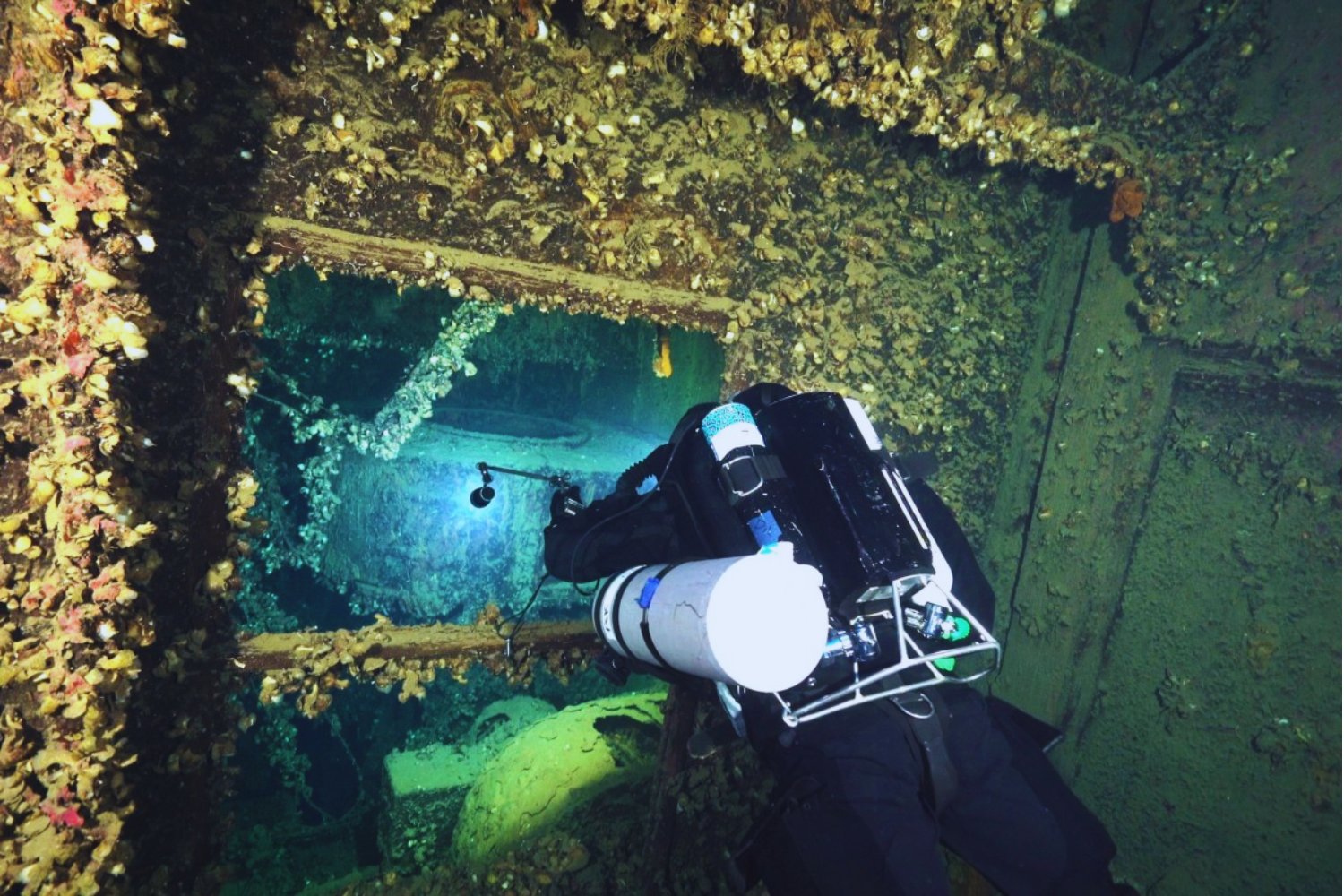 El Britannic vuelve a hablar desde el fondo del mar: descubren piezas valiosas del gemelo del Titanic en Grecia
