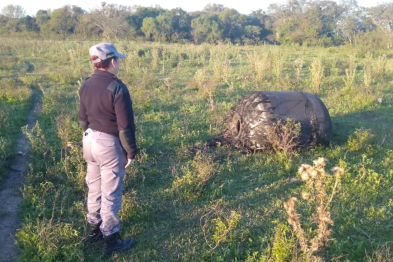 Un cilindro caído del cielo: el extraño objeto hallado en Chaco que podría ser de SpaceX