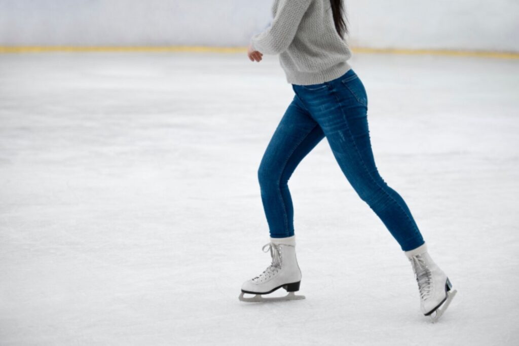 El verdadero secreto del hielo resbaladizo: no es calor ni presión, sino desorden molecular