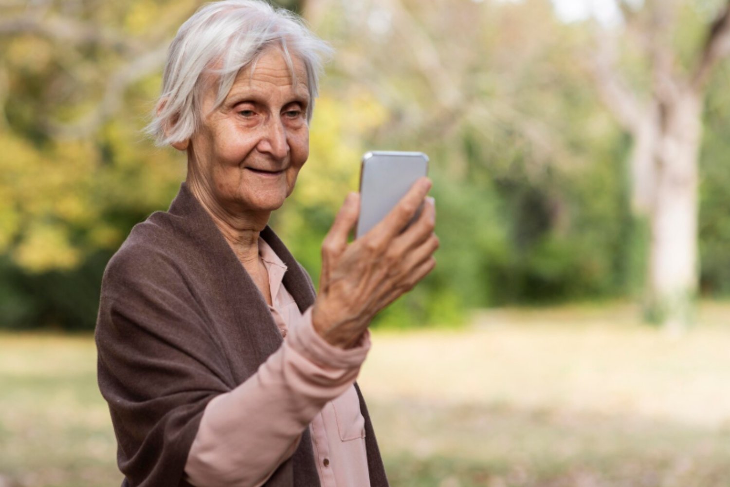Asistentes de voz con IA: una nueva era en el control de la presión arterial