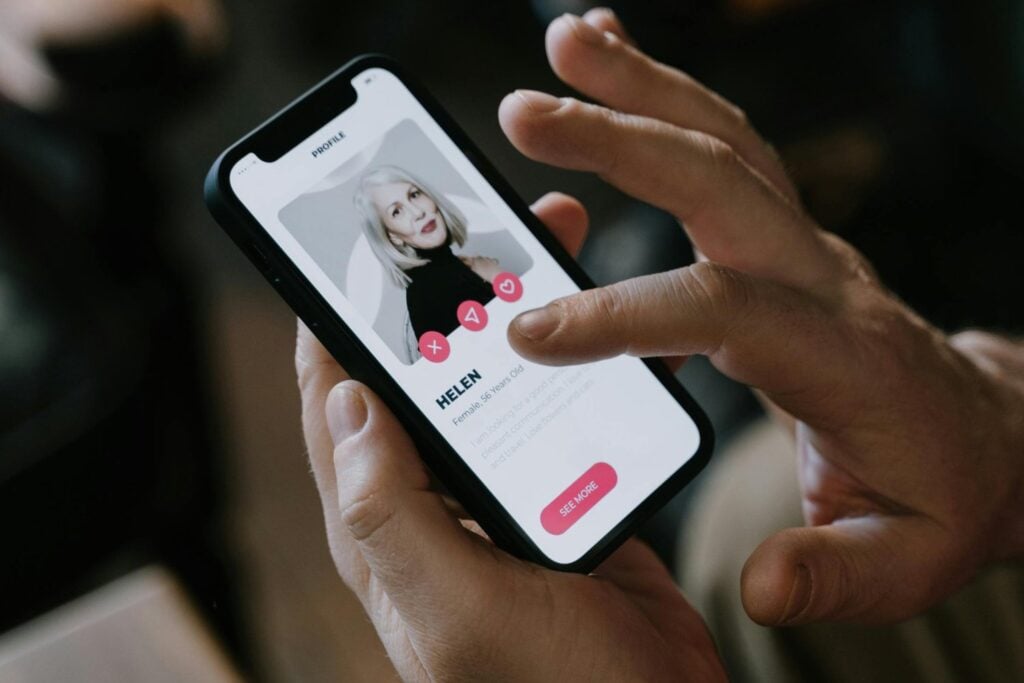 Del swipe infinito al “te organizo la cita”: así cambian las apps de ligar en 2025