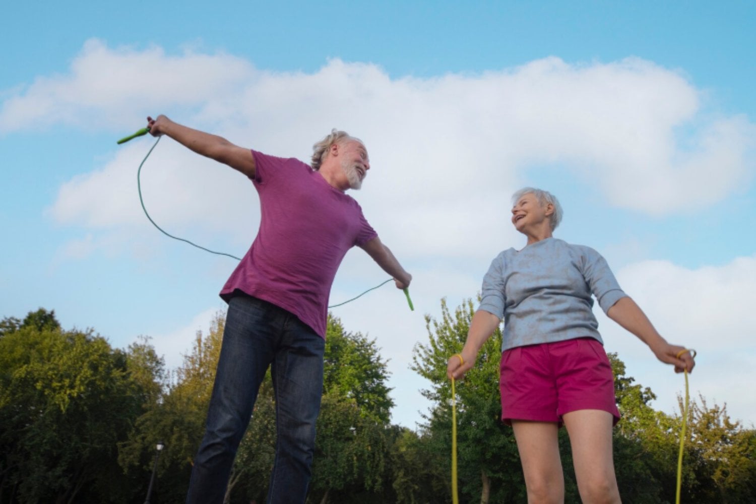 Saltar para ganar hueso: la estrategia más simple contra la fragilidad en la edad adulta