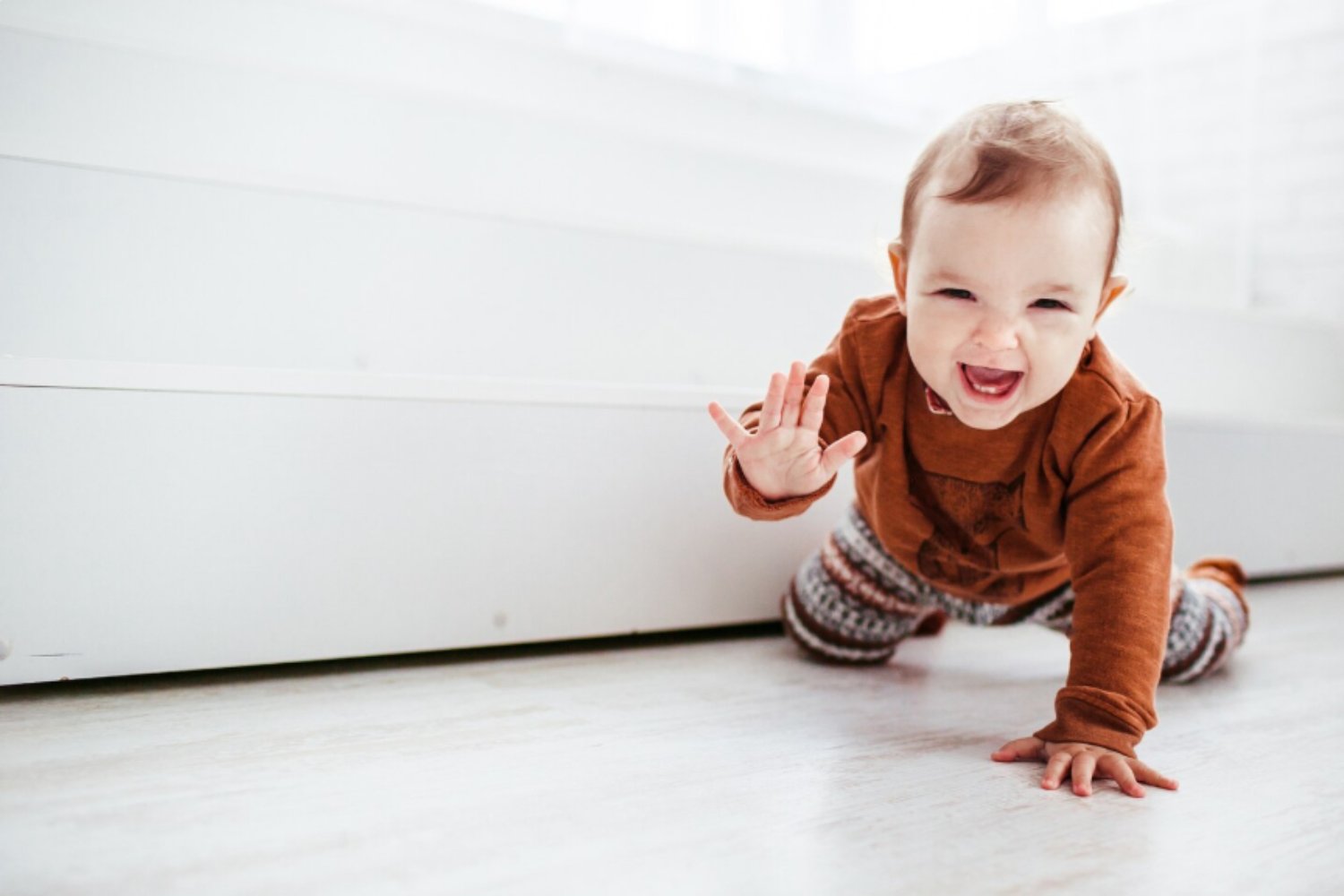 Por qué el cerebro de los bebés aprende de forma diferente al de los adultos