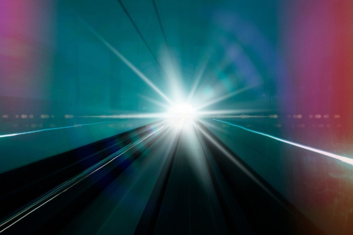 Astrónomos identifican señales que aparentan superar la velocidad de la luz