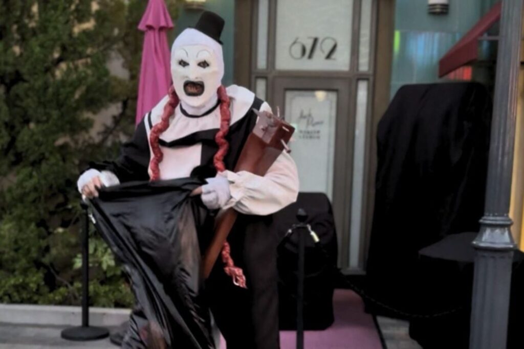 David Howard Thornton Art The Clown