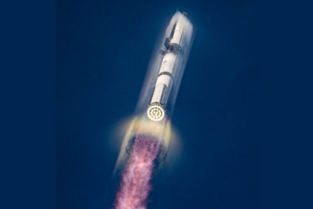 SpaceX hace flotar un edificio de 24 plantas en el cielo. El último vuelo de Starship V2 marca el fin de una era