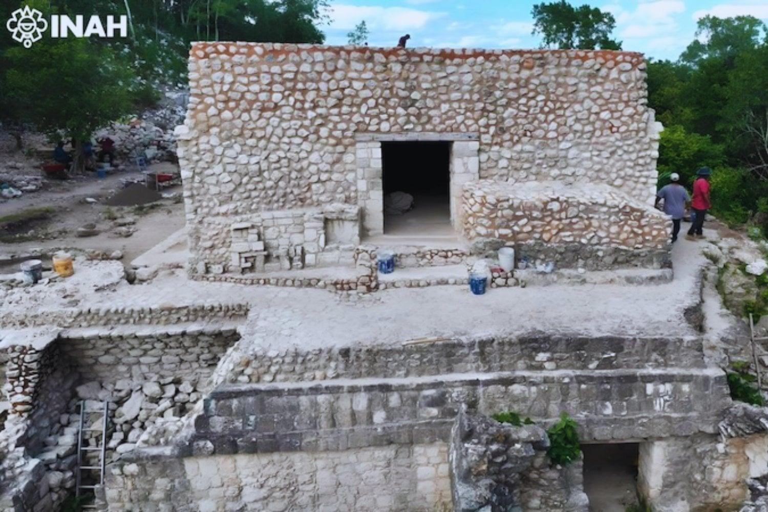 La bóveda del relámpago: la inscripción que reveló la casa del dios y del rey en Ek’ Balam